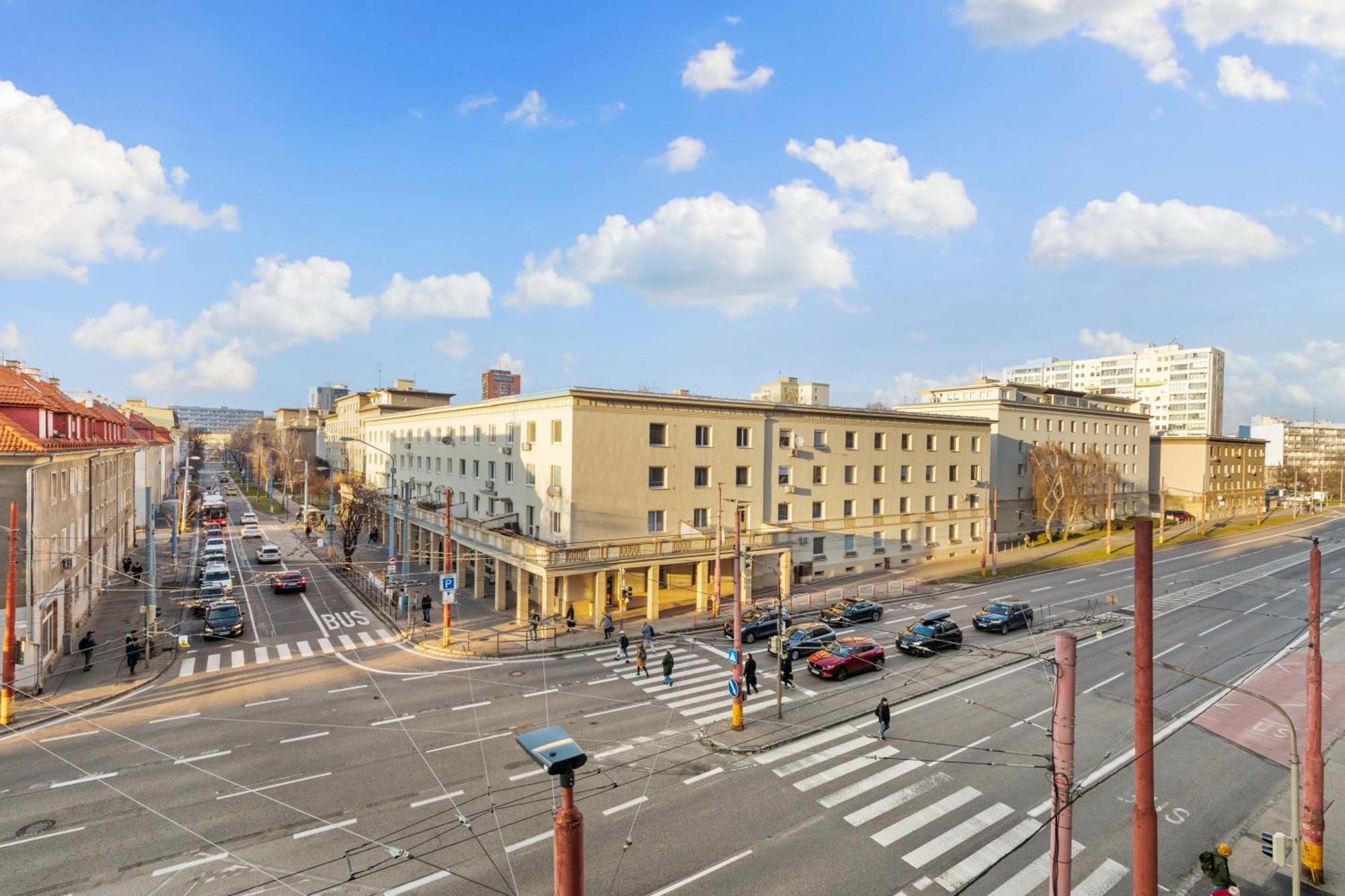 Lam Safari - Balcony - Ac - Free Parking Apartment Bratislava Exterior photo