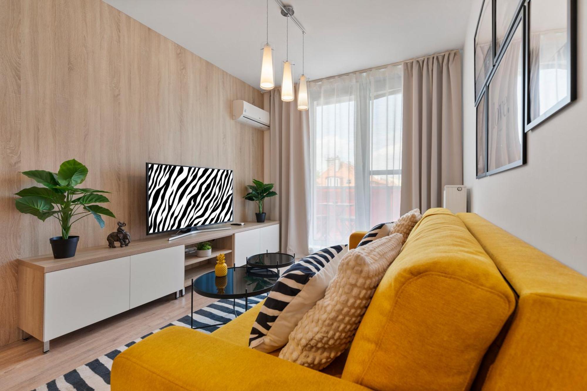 Lam Safari - Balcony - Ac - Free Parking Apartment Bratislava Exterior photo